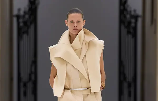 Sportmax Spring/Summer 2027 ถ่ายทอดแรงบันดาลใจจากคลื่นความร้อน “Canicule”